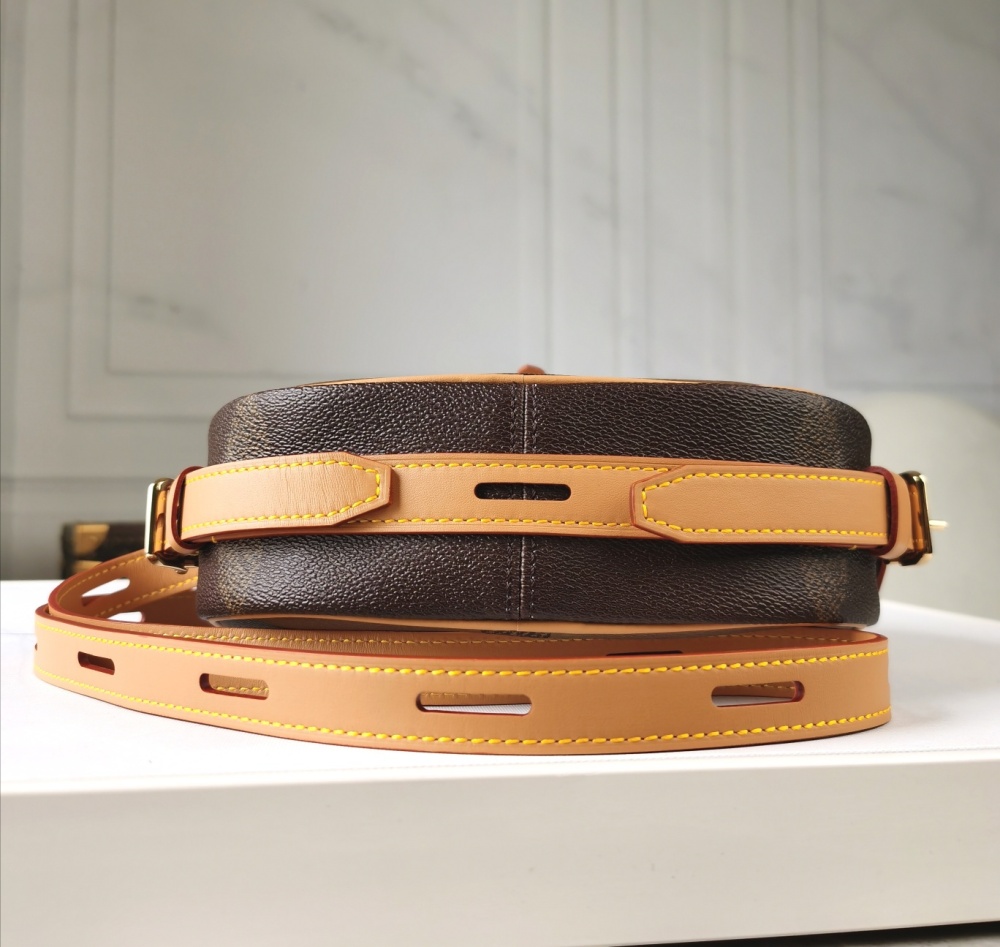 Louis Vuitton BOITE CHAPEAU SOUPLE M52294 mirror Boutique