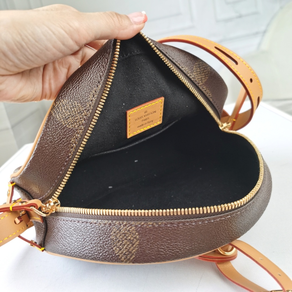 Louis Vuitton BOITE CHAPEAU SOUPLE M52294 mirror Boutique