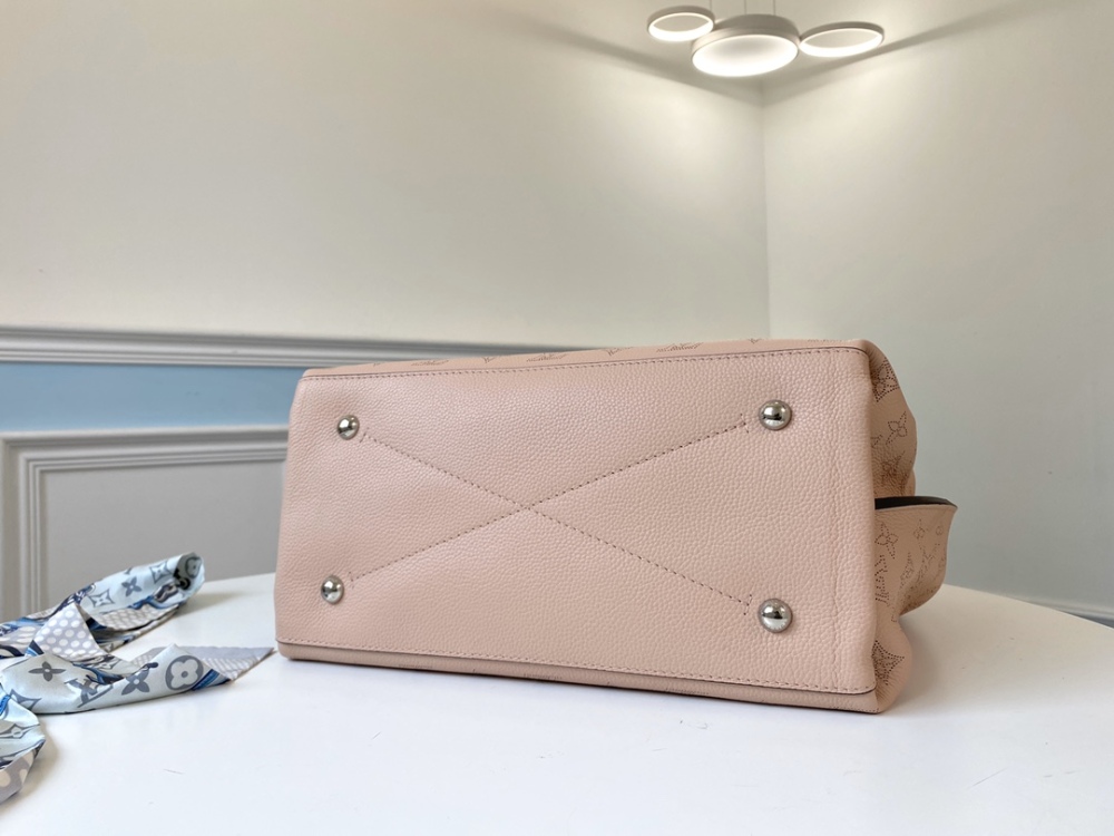 Louis Vuitton Babylone M53188  mirror boutique