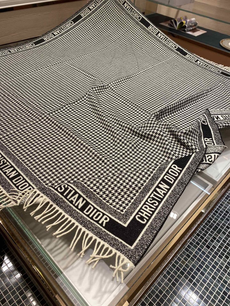 Dior scarf