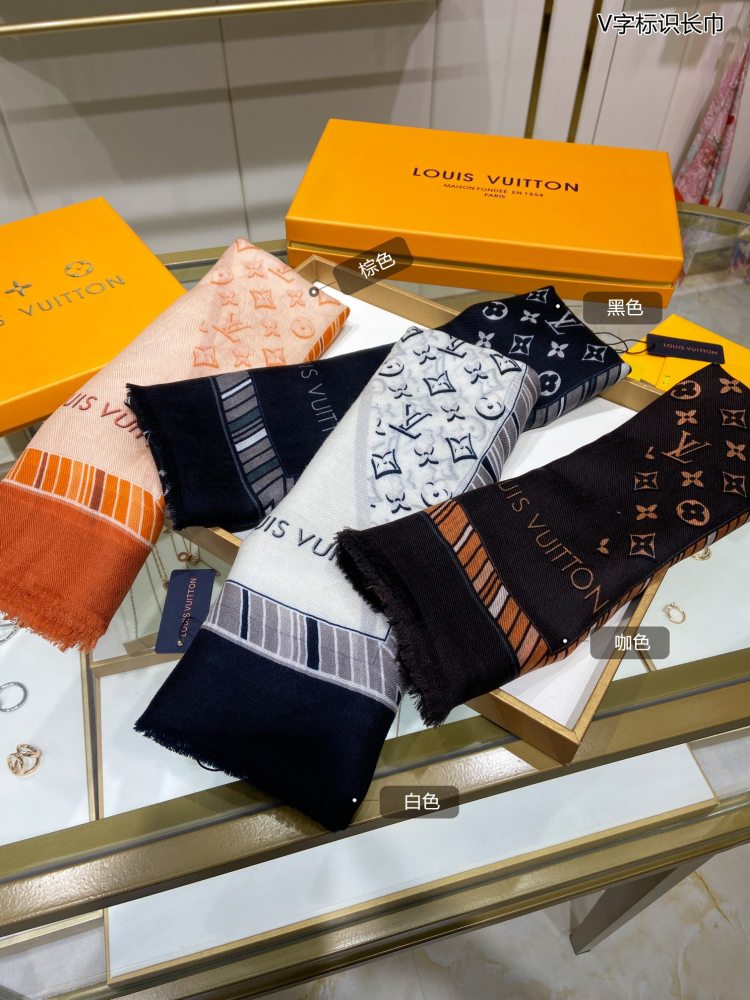 Louis Vuitton scarf