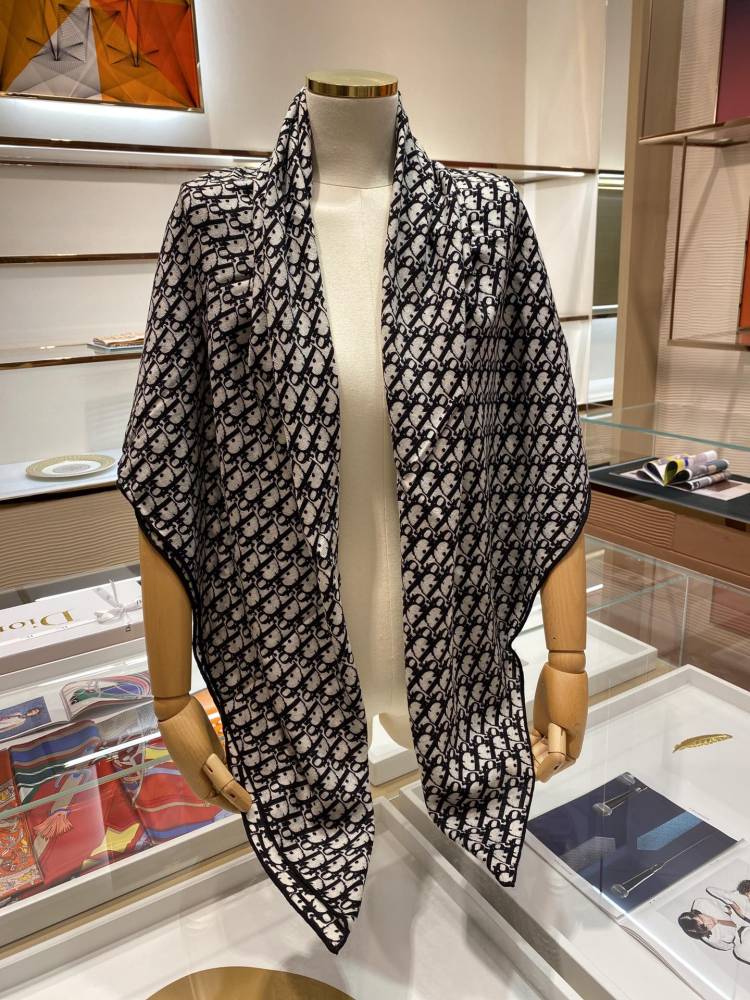 Dior scarf