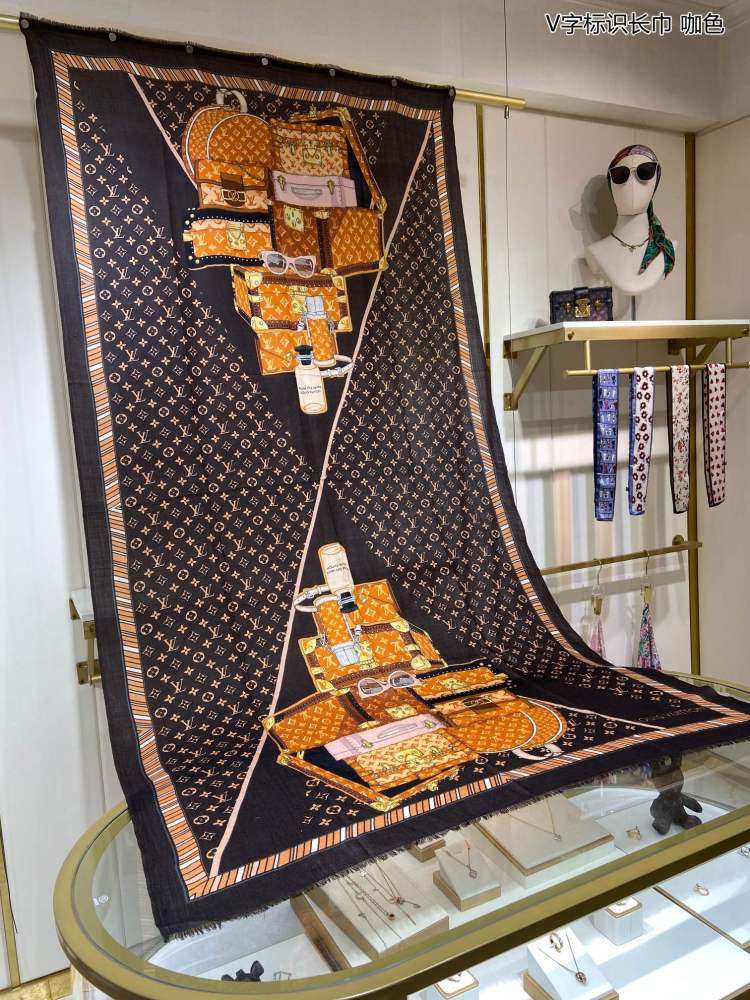 Louis Vuitton scarf
