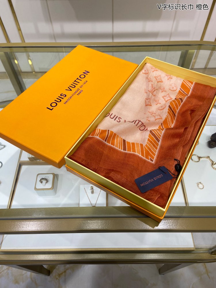 Louis Vuitton scarf