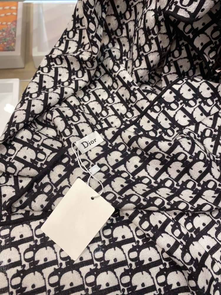 Dior scarf
