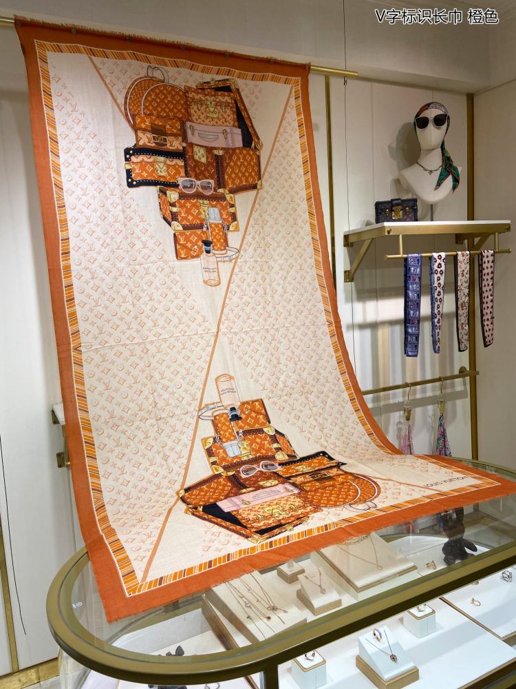 Louis Vuitton scarf