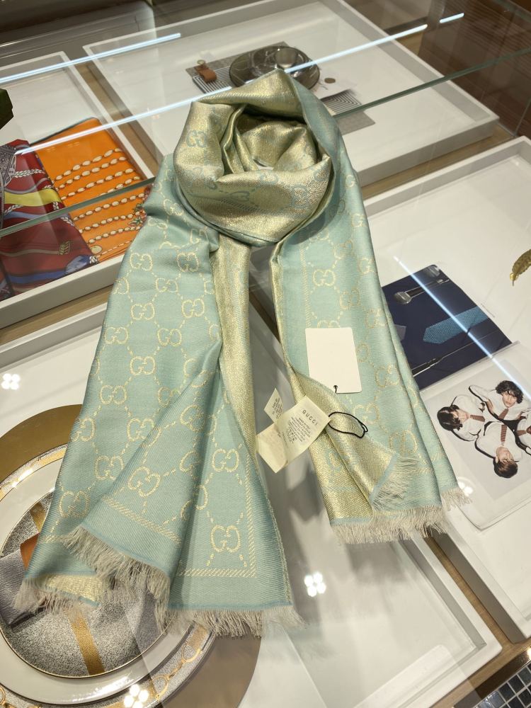 Gucci scarf