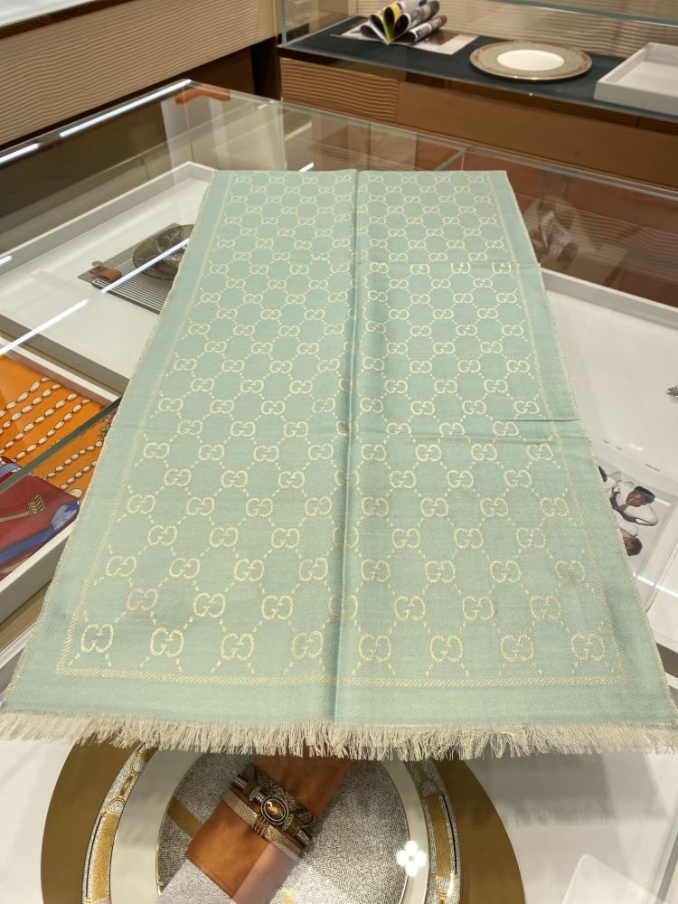 Gucci scarf