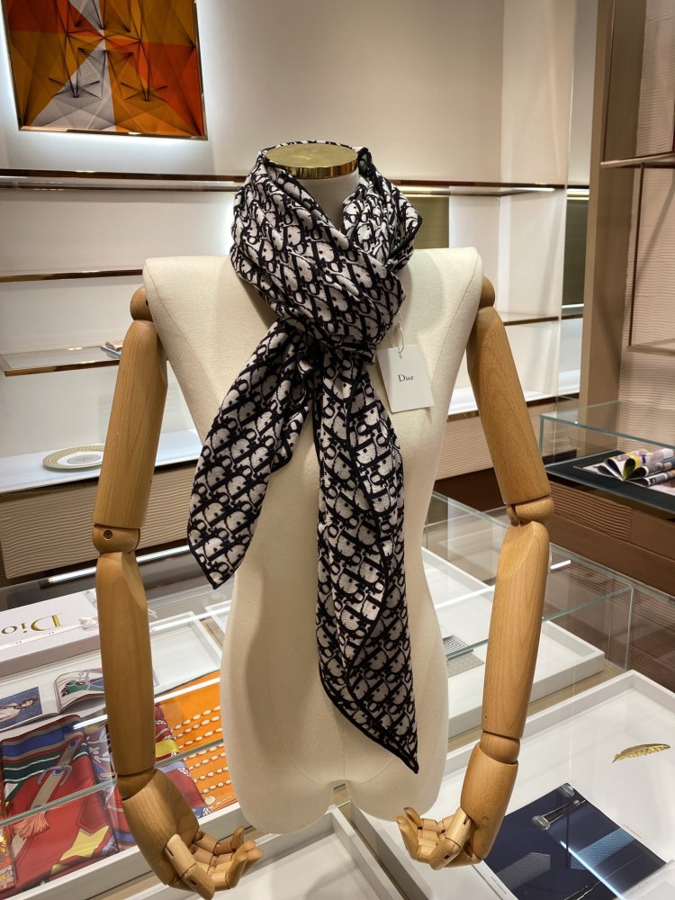 Dior scarf