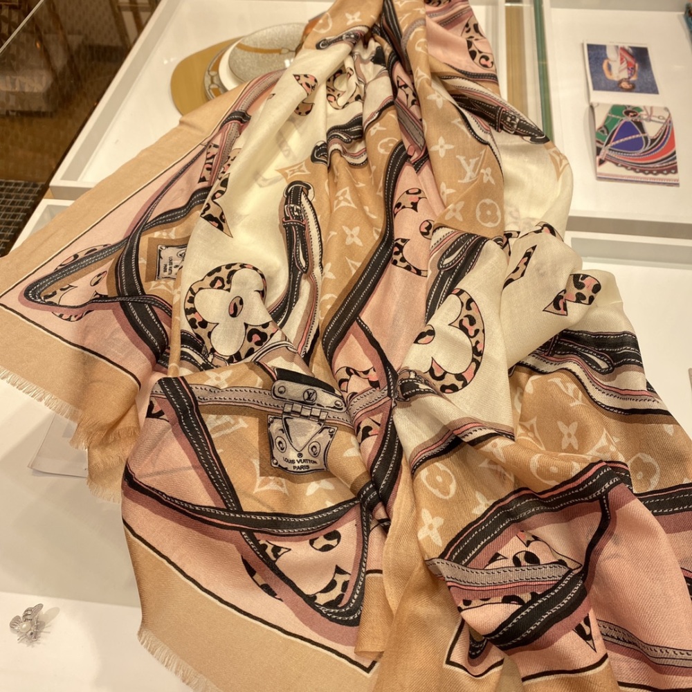 Louis Vuitton scarf
