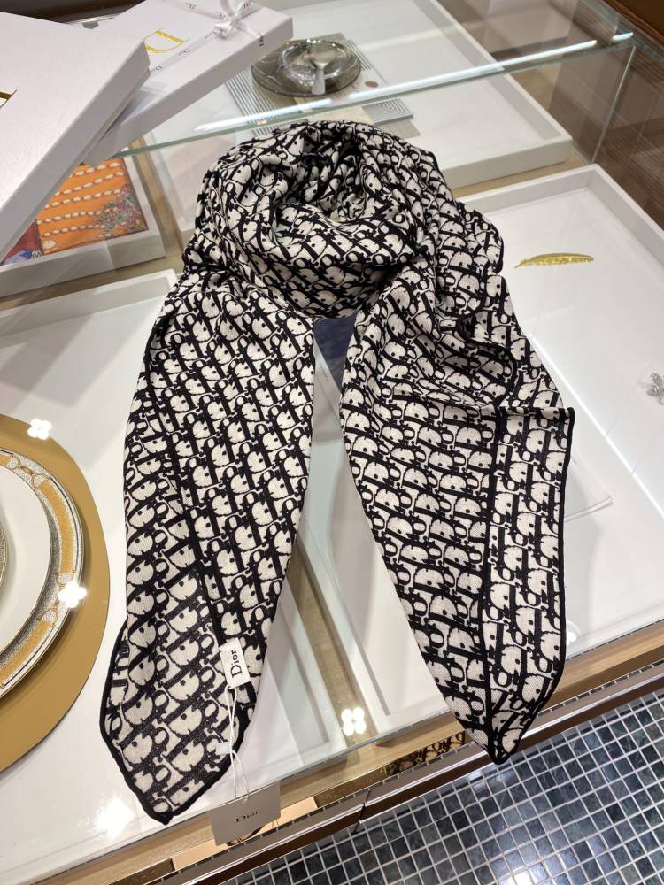 Dior scarf