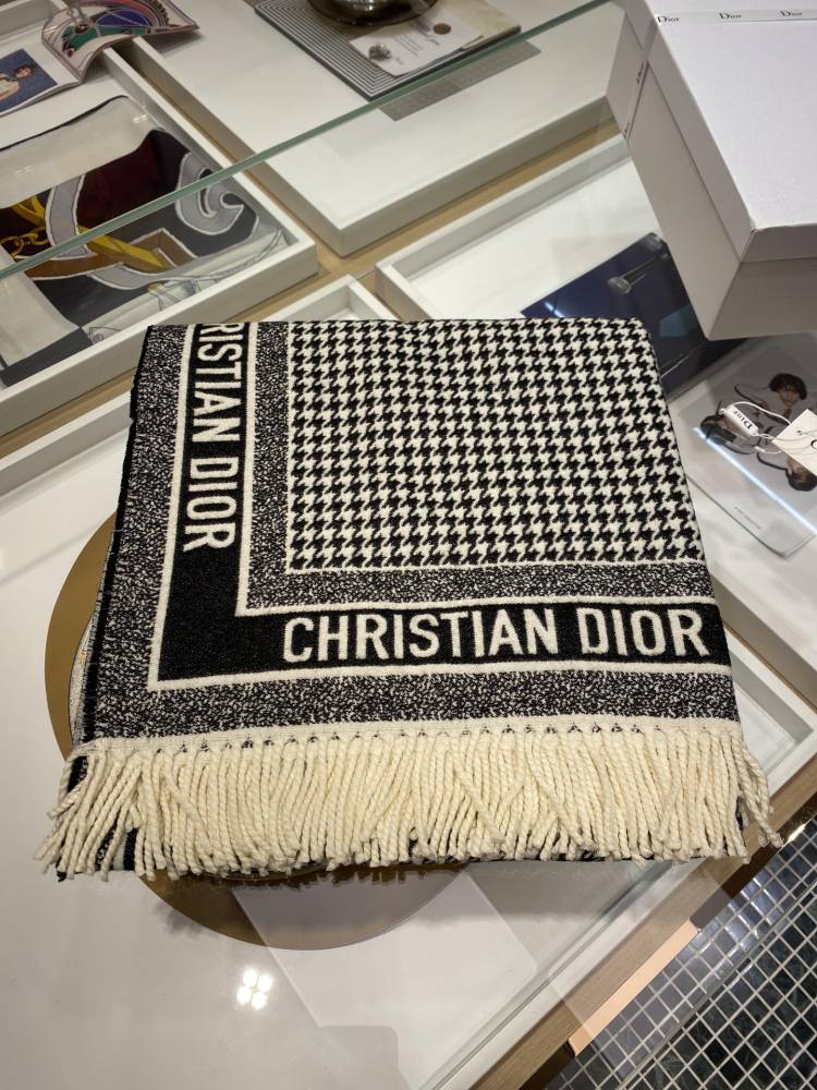 Dior scarf