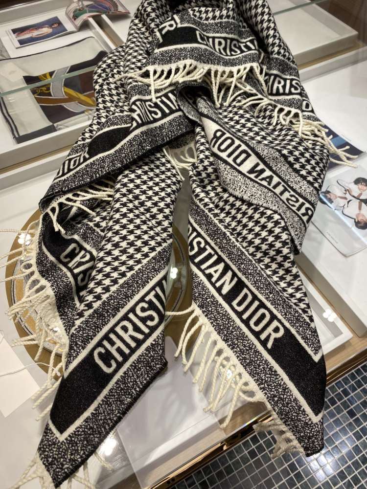 Dior scarf