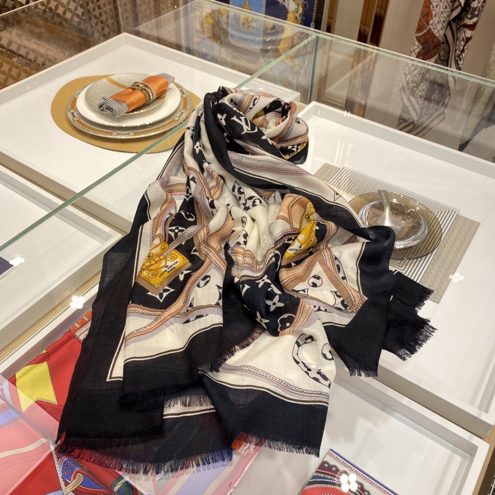 Louis Vuitton scarf