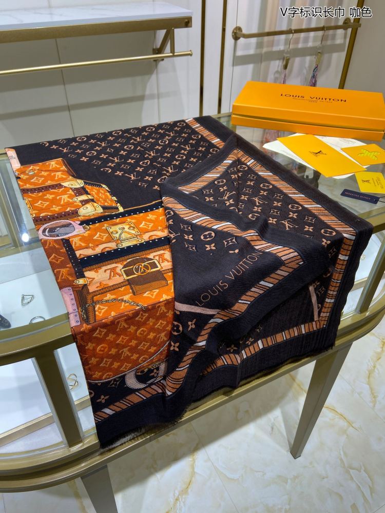 Louis Vuitton scarf