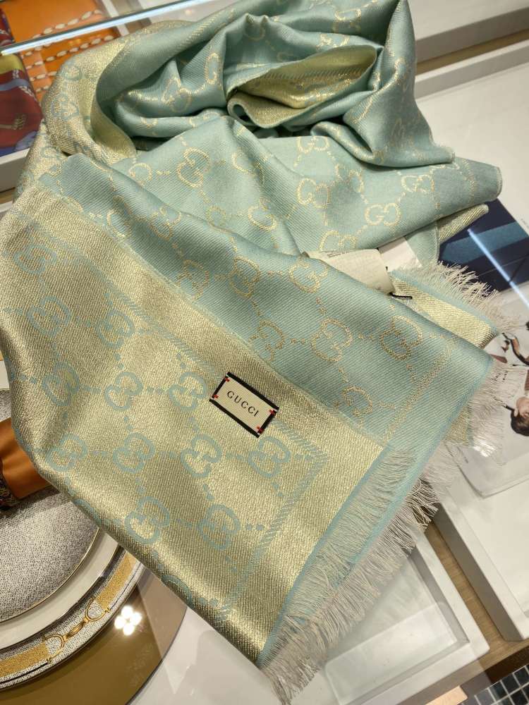 Gucci scarf