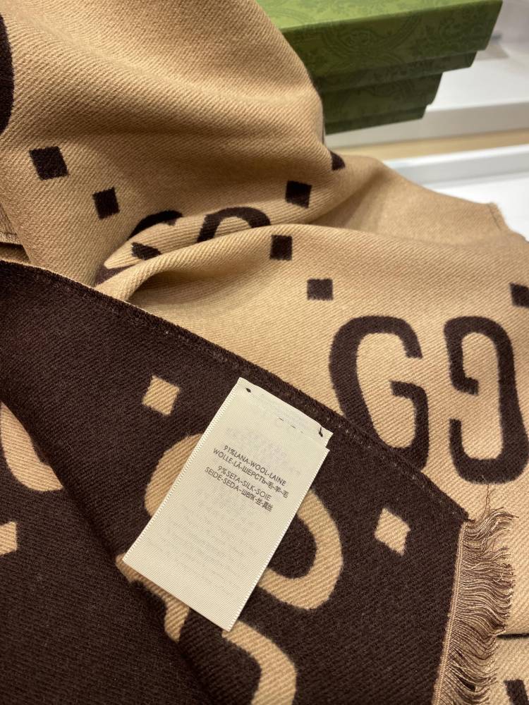Gucci scarf