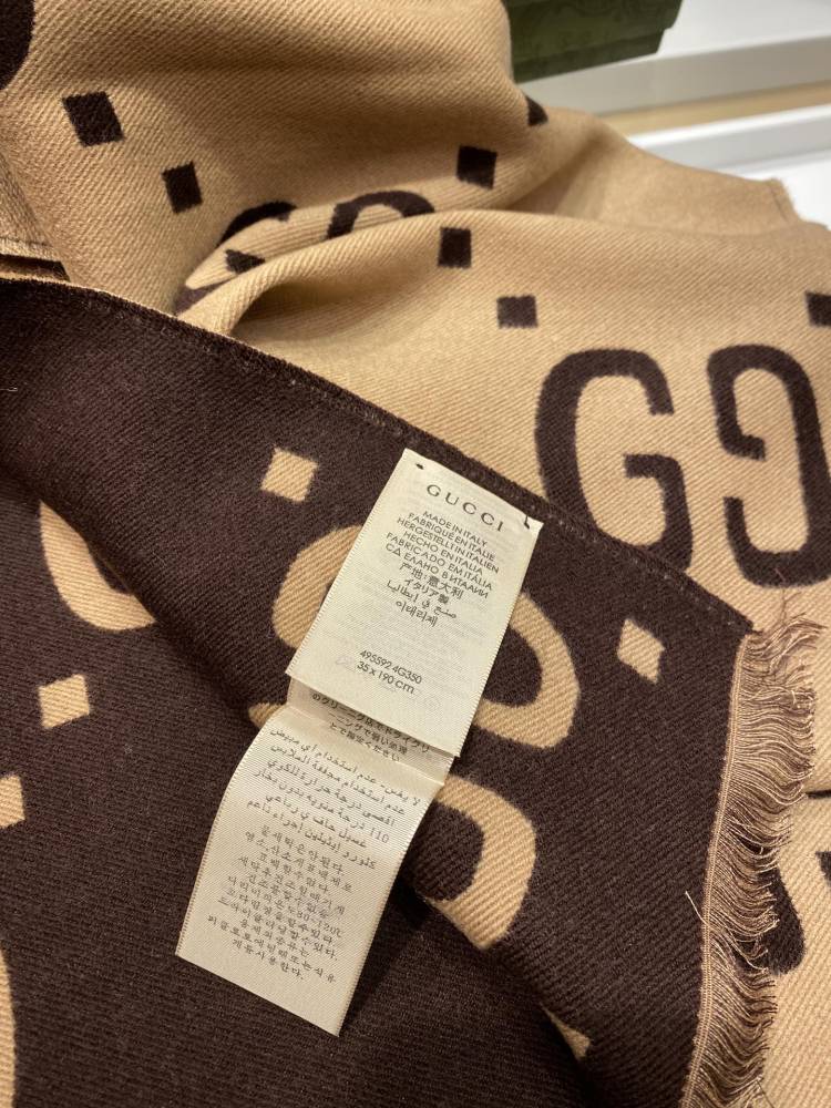 Gucci scarf