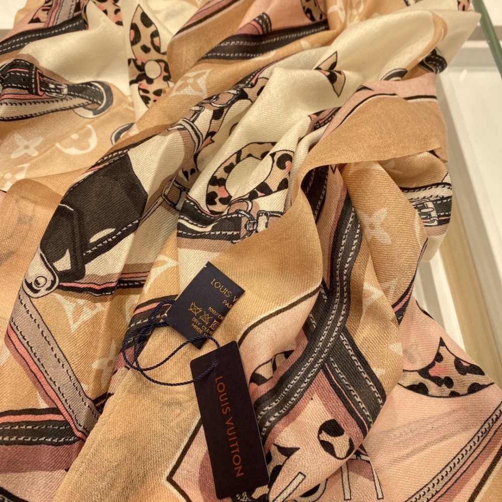 Louis Vuitton scarf