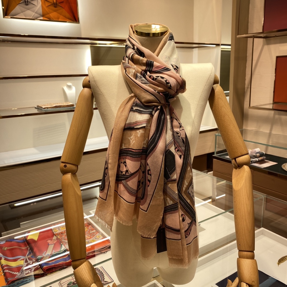 Louis Vuitton scarf