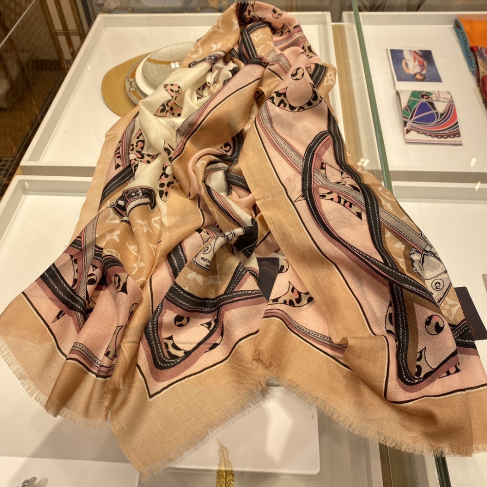 Louis Vuitton scarf