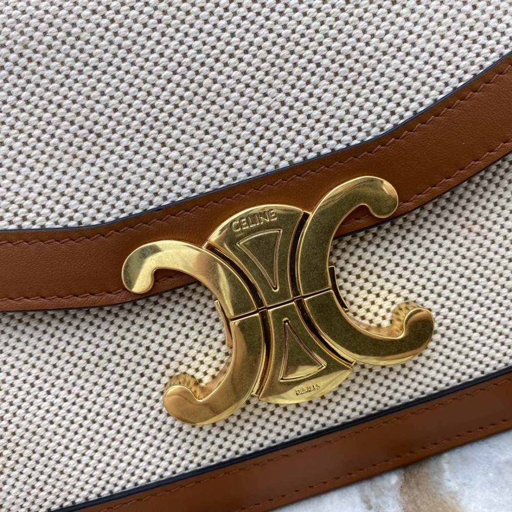 Celine  TEEN TRIOMPHE PM 18cm Mirror Boutique