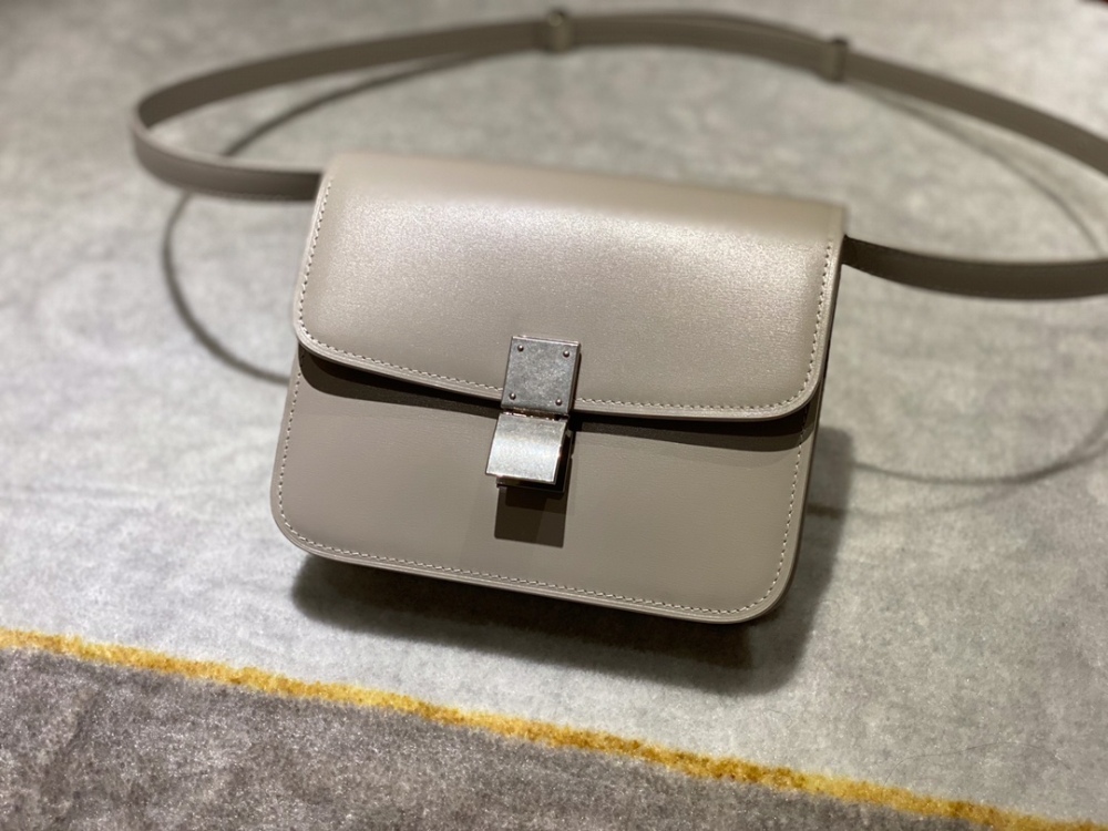 Celine  TEEN TRIOMPHE PM 18cm Mirror Boutique