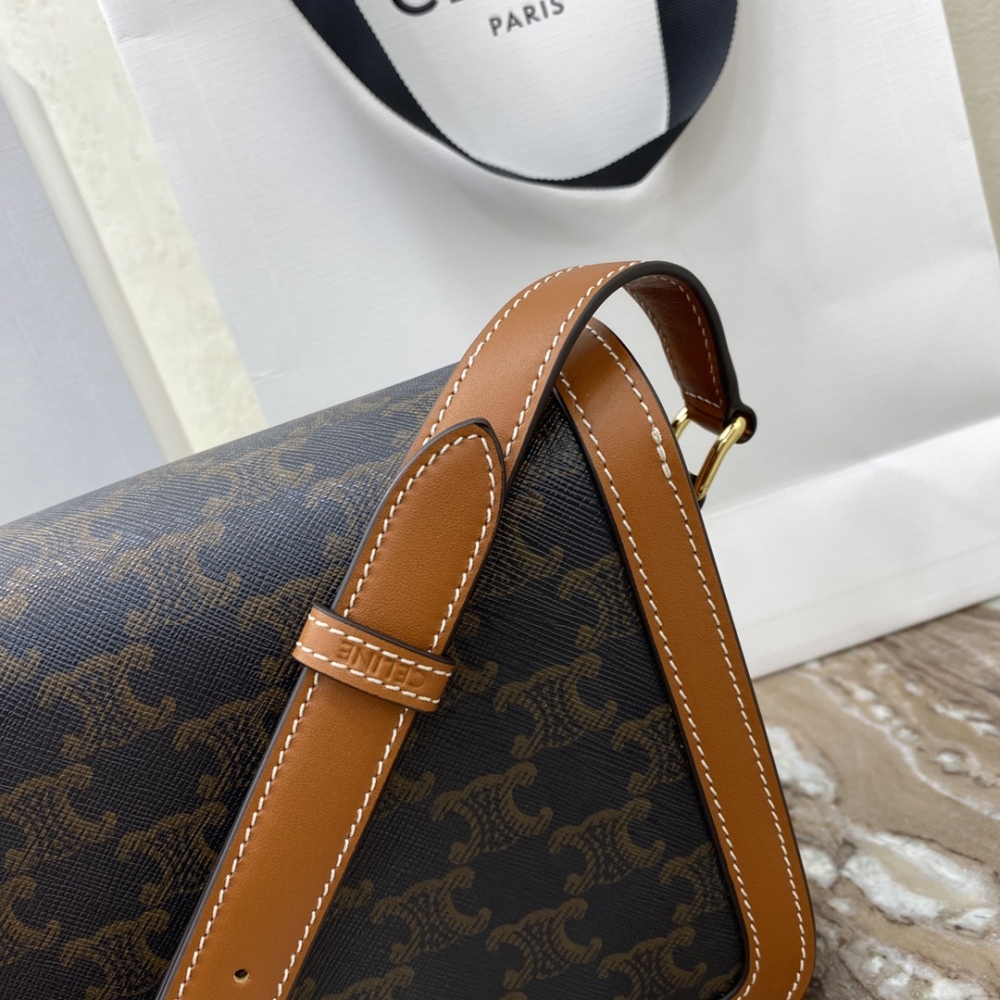 Celine TRIOMPHE MM 22cm Mirror Boutique