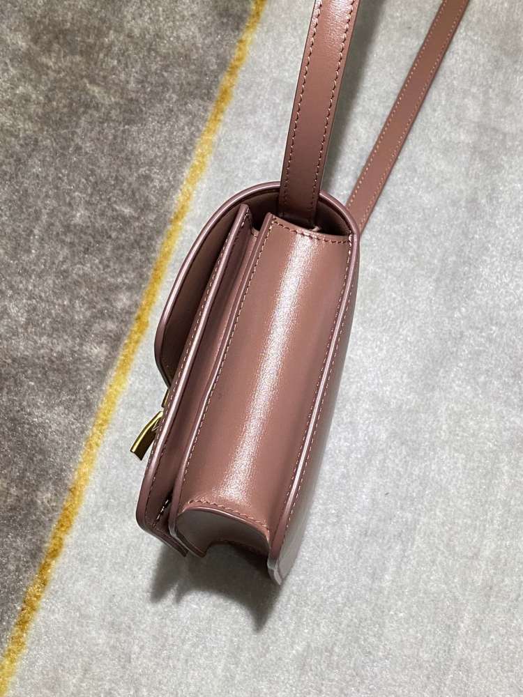 Celine  TEEN TRIOMPHE PM 18cm Mirror Boutique