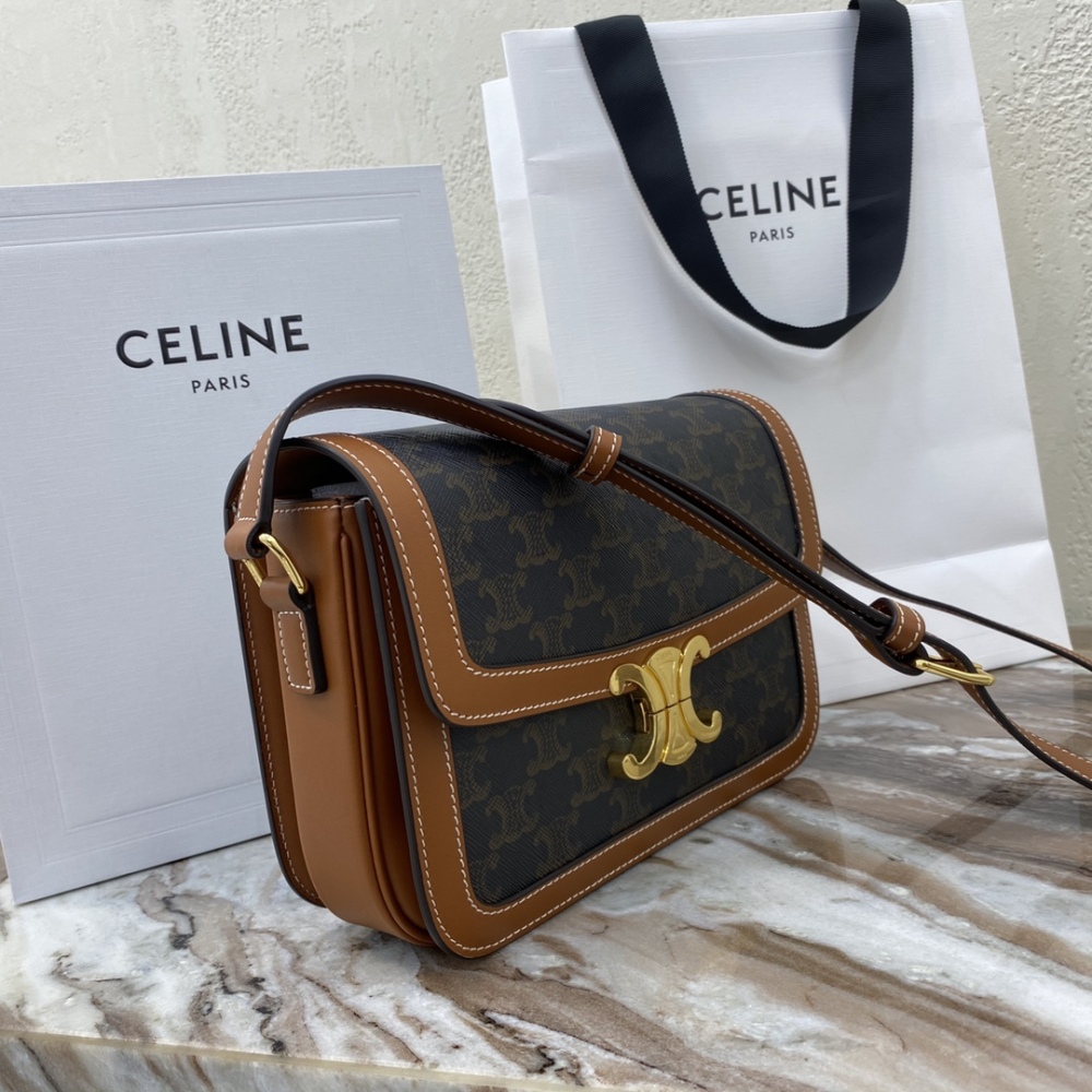 Celine TRIOMPHE MM 22cm Mirror Boutique