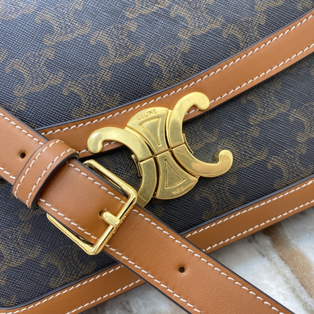 Celine TRIOMPHE MM 22cm Mirror Boutique