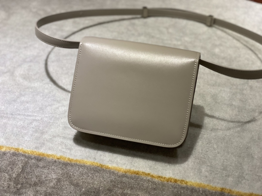 Celine  TEEN TRIOMPHE PM 18cm Mirror Boutique