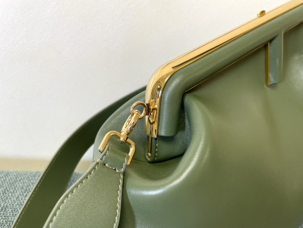 Fendi first GM 80018 Mirror Boutique