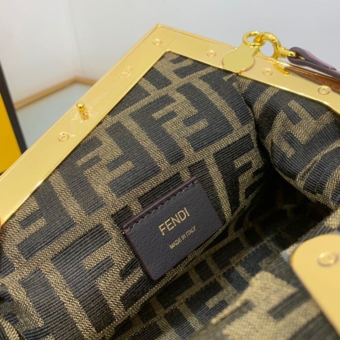 Fendi first sequins10429 Mirror Boutique