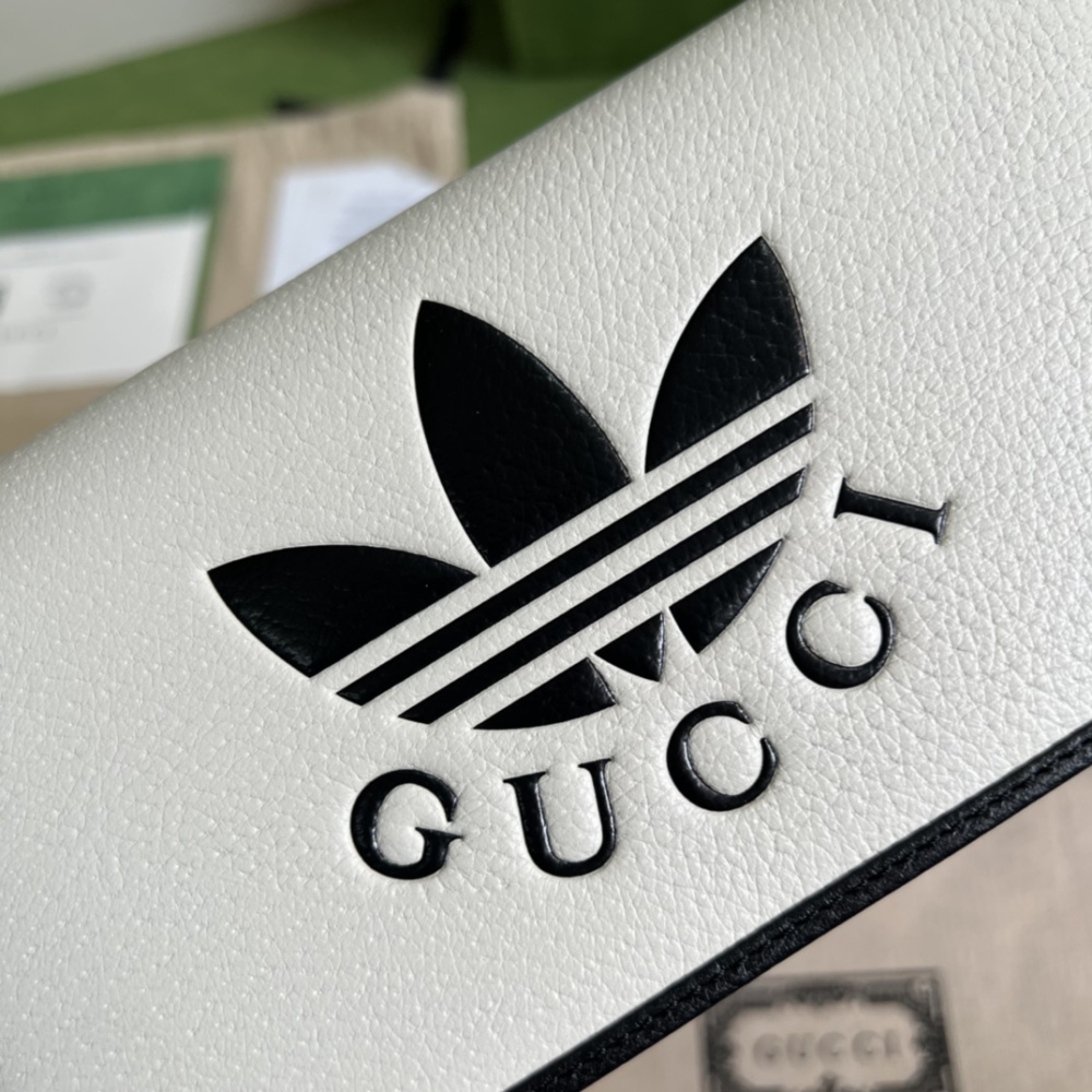 Gucci Saddle Bag WOC 621892 Mirror Boutique