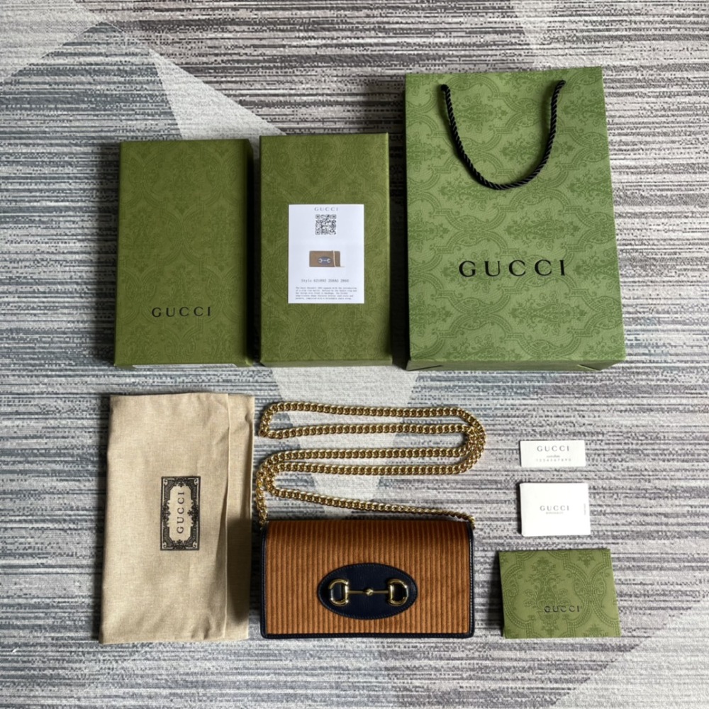 Gucci Saddle Bag WOC 621892 Mirror Boutique