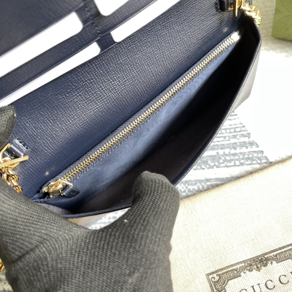 Gucci Saddle Bag WOC 621892 Mirror Boutique