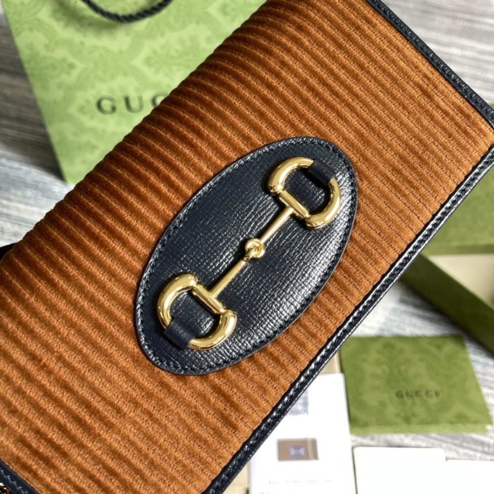 Gucci Saddle Bag WOC 621892 Mirror Boutique