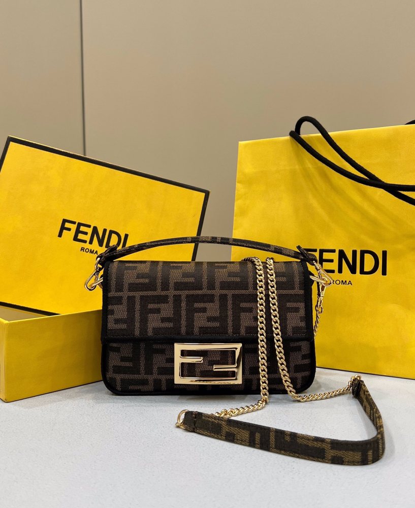 Fendi Flip baguette 0191S Mirror Boutique