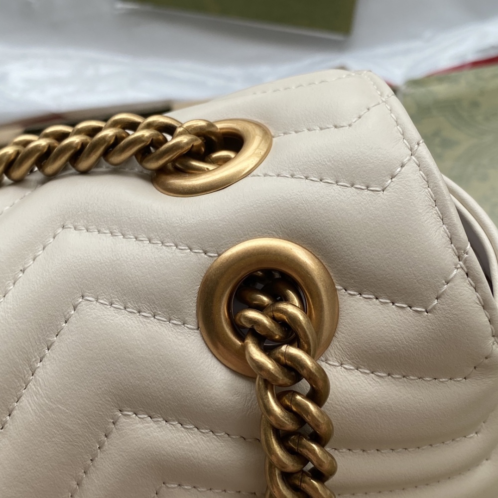 Gucci  GG Marmont 443497 Mirror Boutique