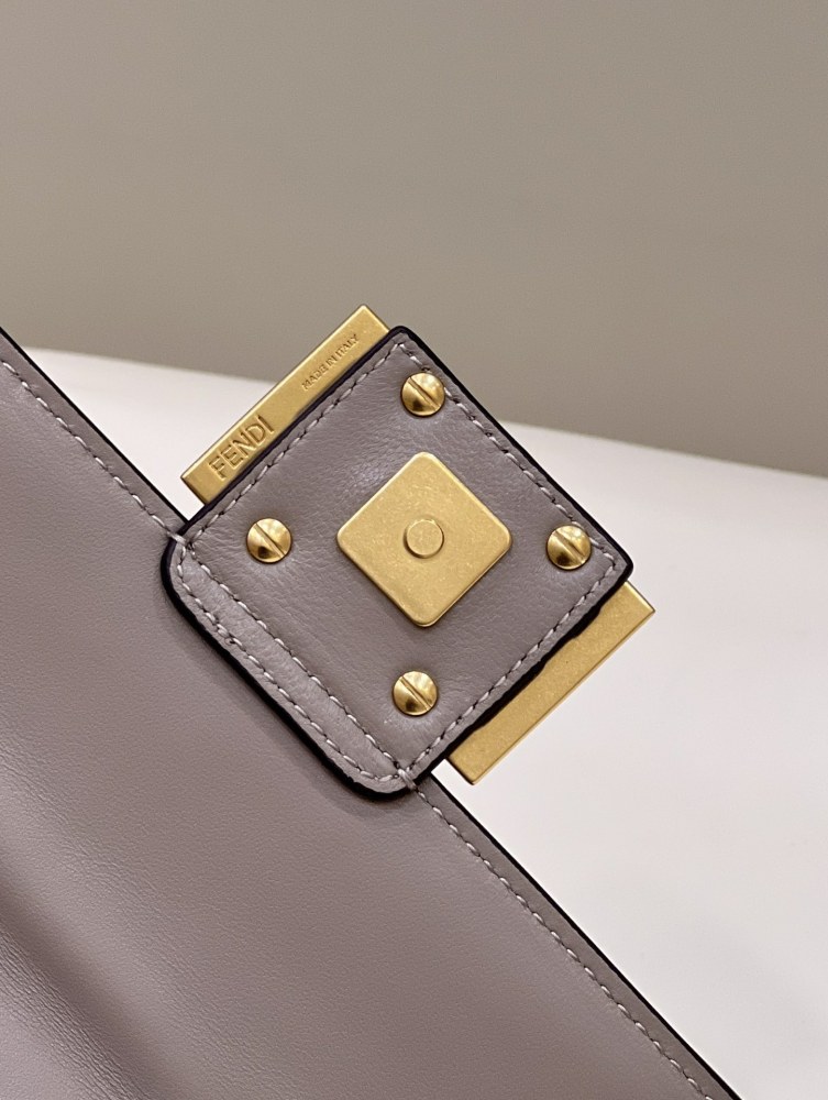 Fendi Flip baguette 0191S Mirror Boutique