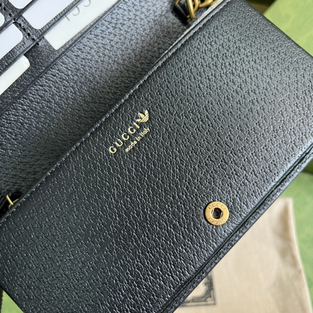 Gucci Saddle Bag WOC 621892 Mirror Boutique