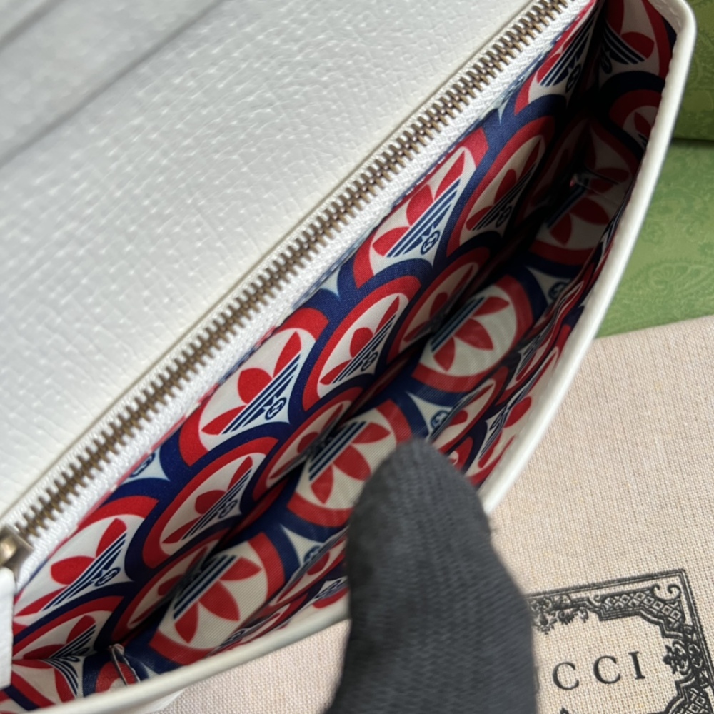 Gucci Saddle Bag WOC 621892 Mirror Boutique