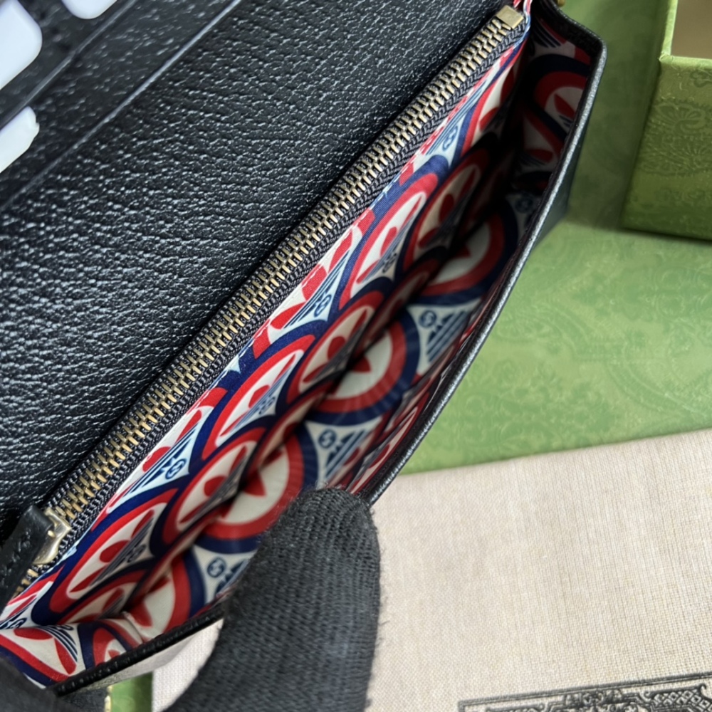 Gucci Saddle Bag WOC 621892 Mirror Boutique