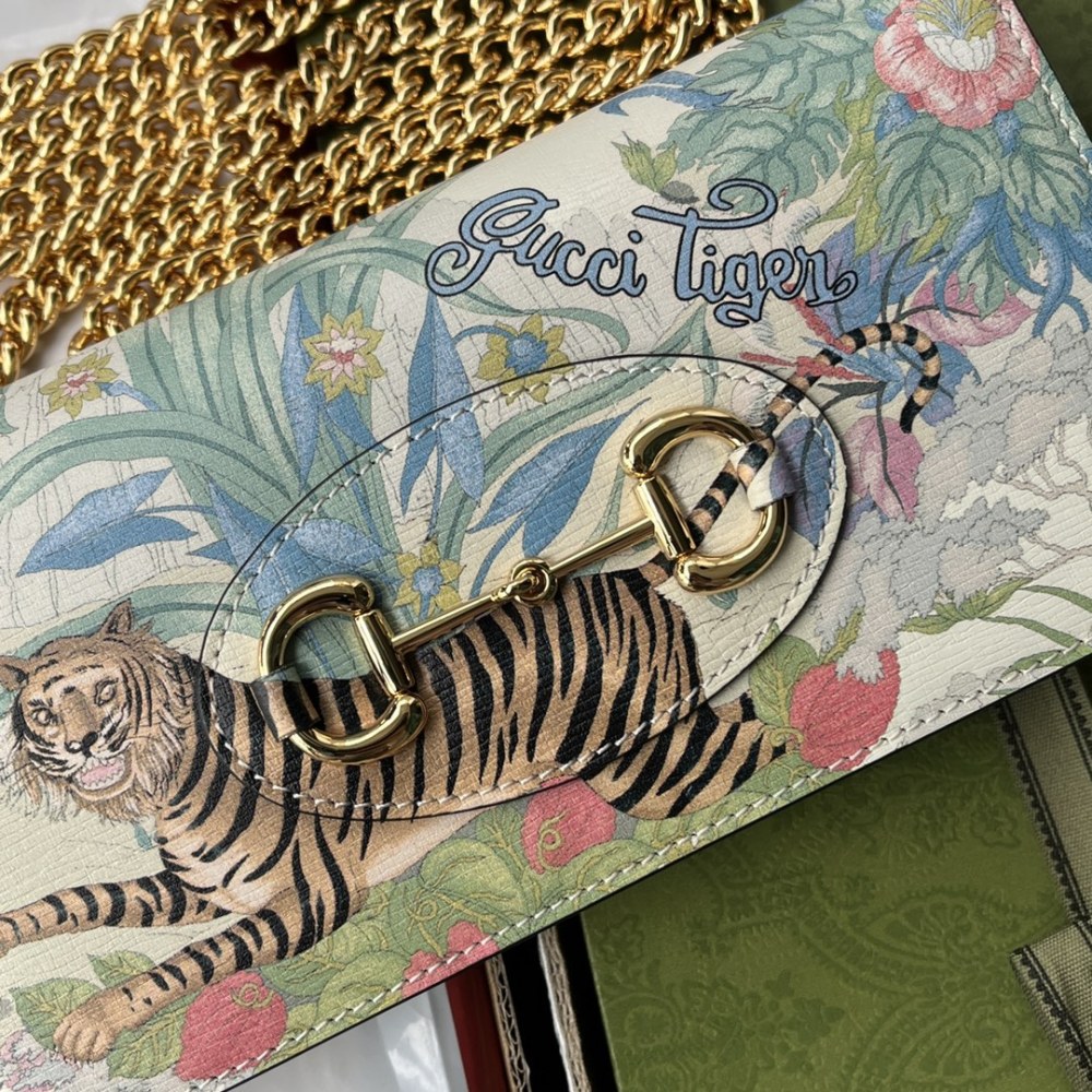 Gucci Saddle Bag WOC 621892 Mirror Boutique