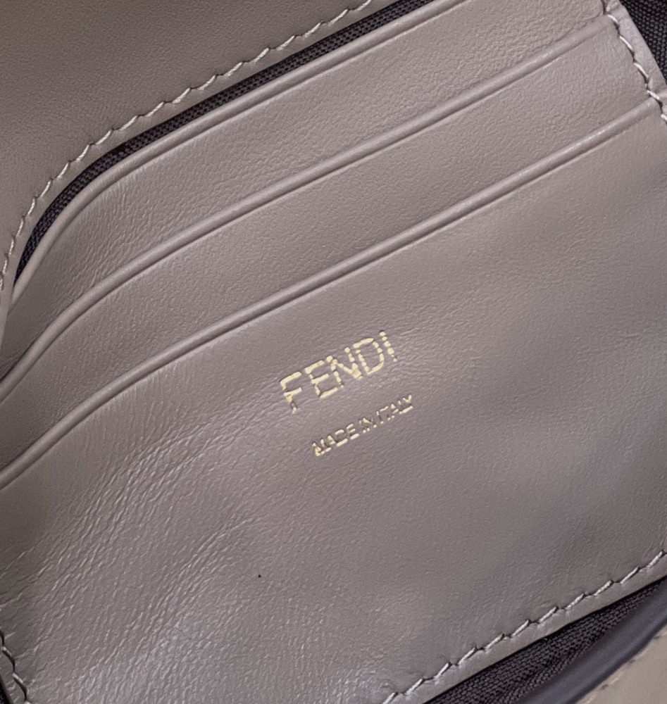 Fendi Flip baguette 0191S Mirror Boutique