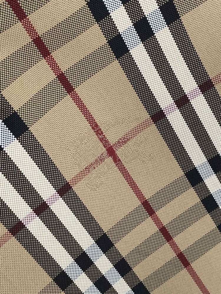 Burberry Shopping Bag 8812 Mirror Boutique