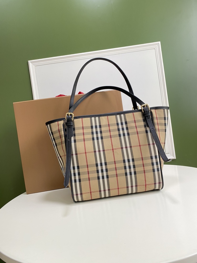 Burberry Shopping Bag 8812 Mirror Boutique