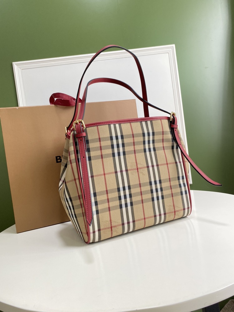Burberry Shopping Bag 8812 Mirror Boutique
