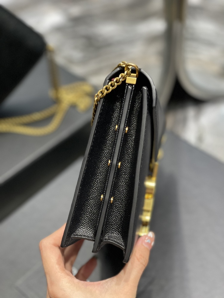 Saint Laurent 𝑪𝑨𝑺𝑺𝑨𝑵𝑫𝑹𝑨 532750 Mirror Boutique